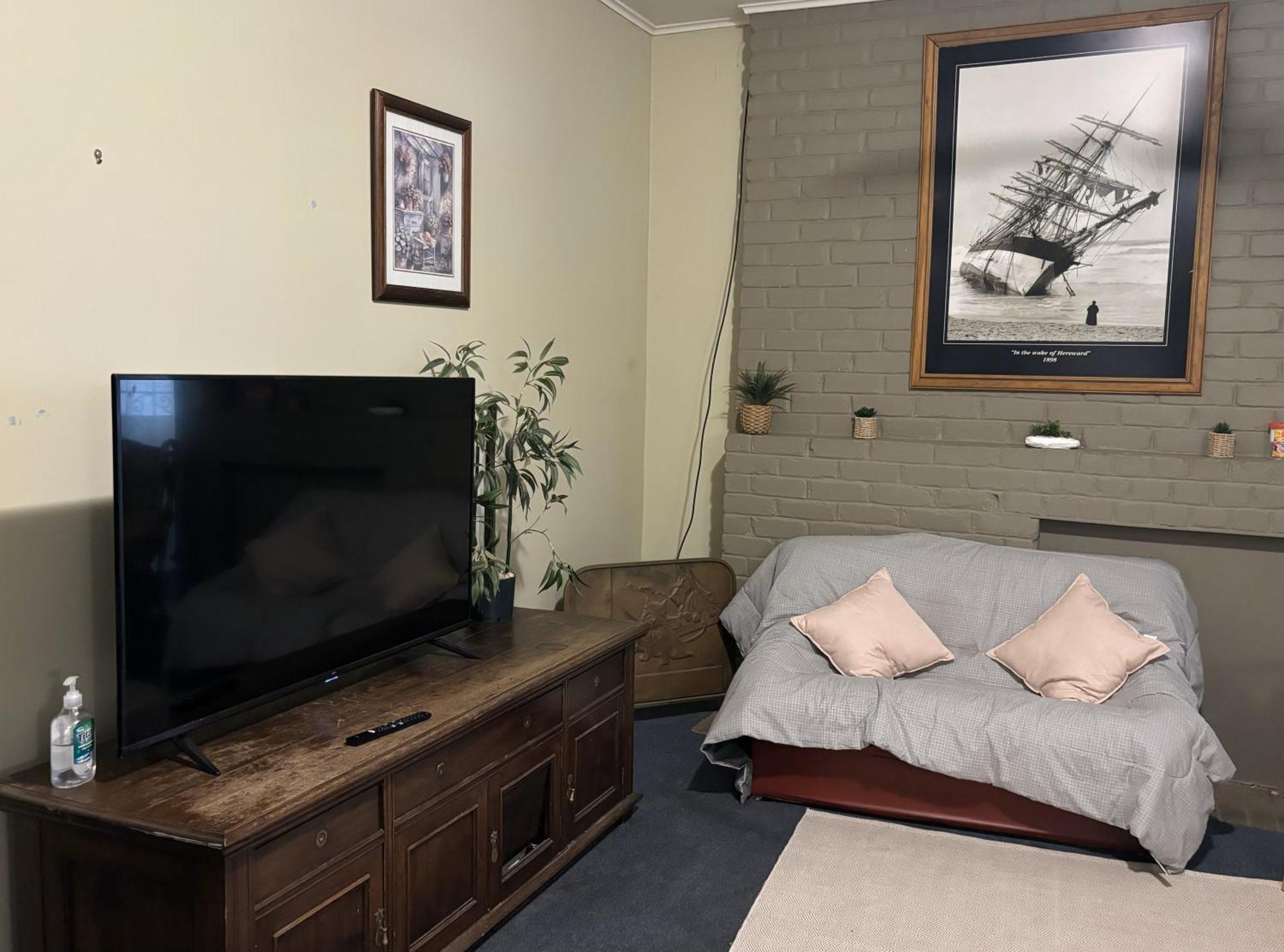 Broken Hill Tourist Lodge Bagian luar foto