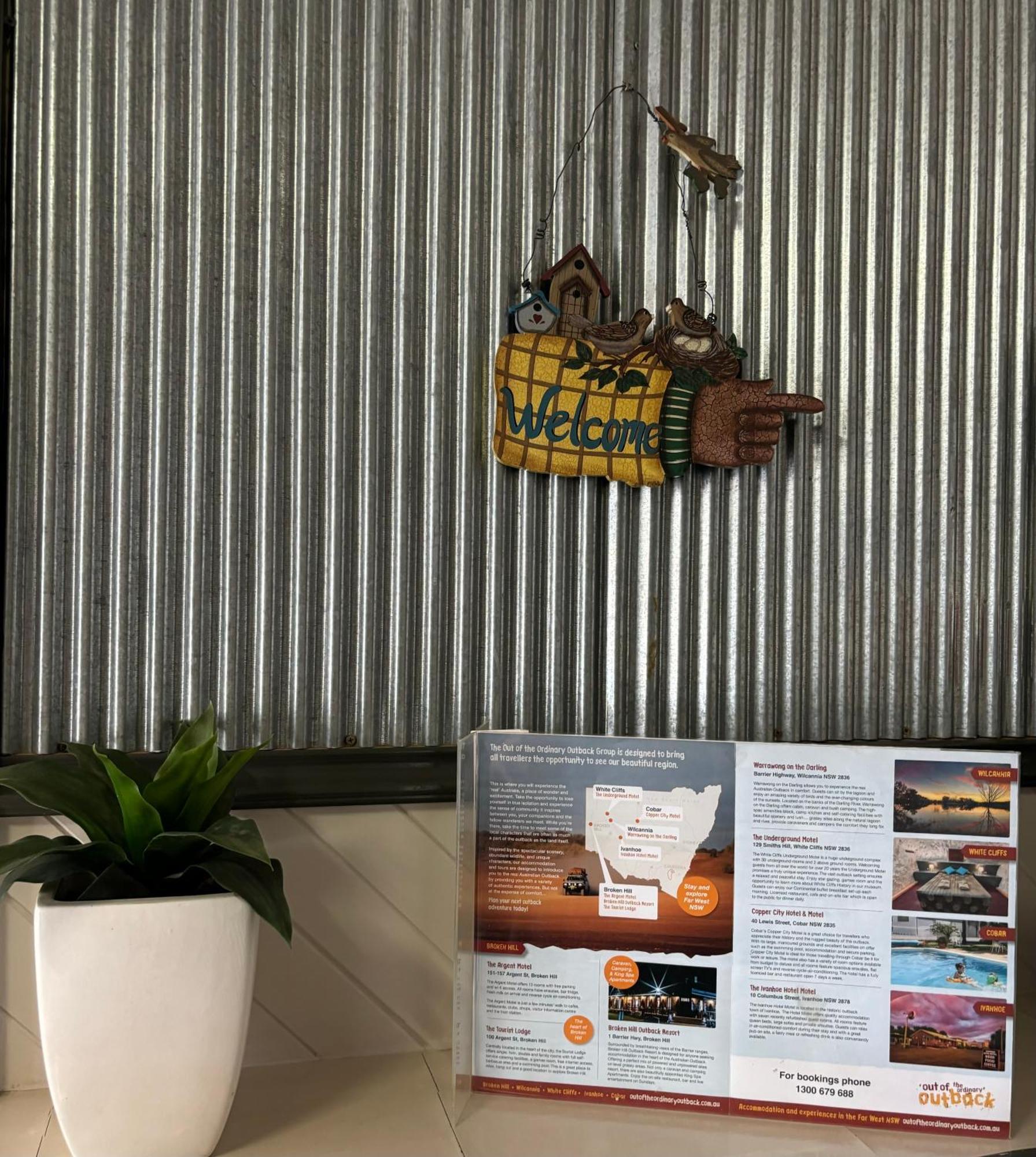 Broken Hill Tourist Lodge Bagian luar foto