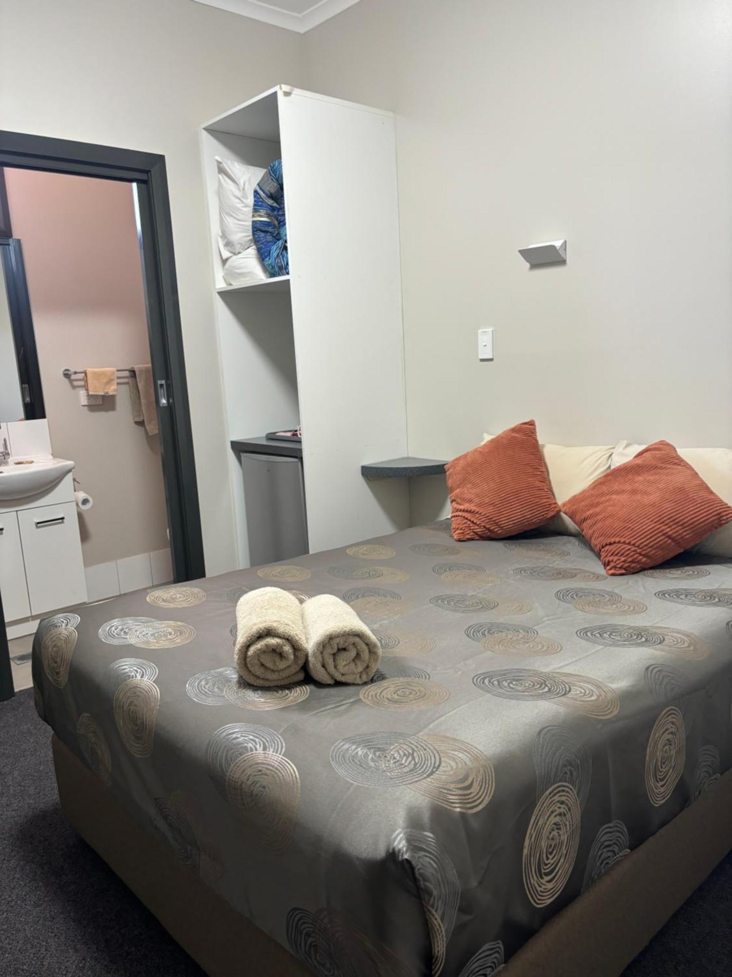 Broken Hill Tourist Lodge Bagian luar foto