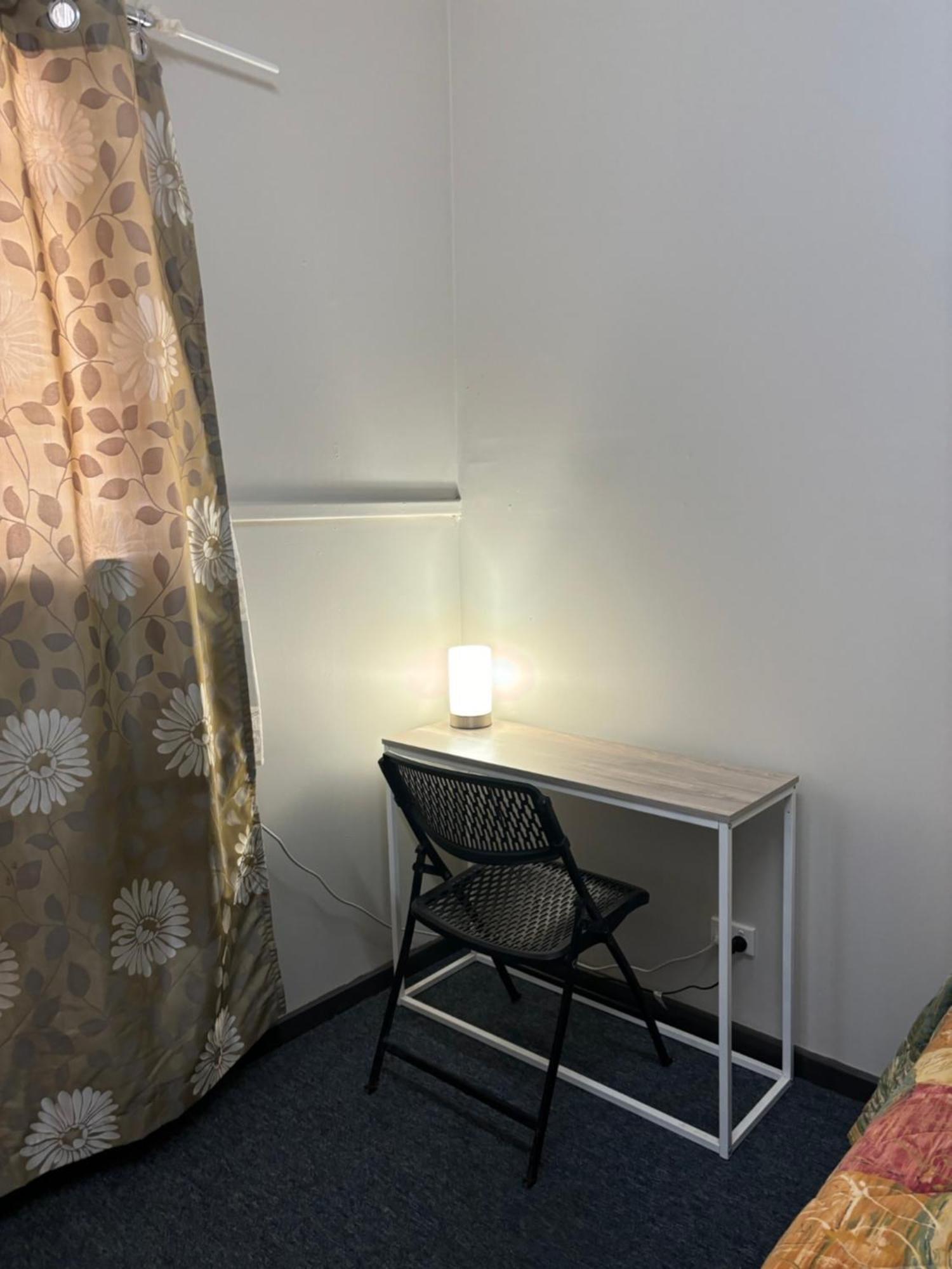Broken Hill Tourist Lodge Bagian luar foto