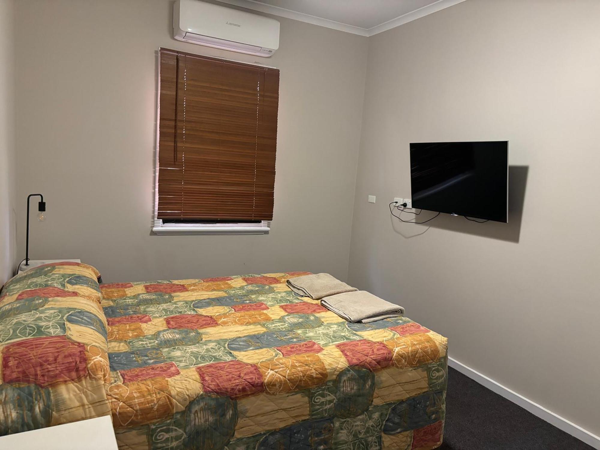 Broken Hill Tourist Lodge Bagian luar foto